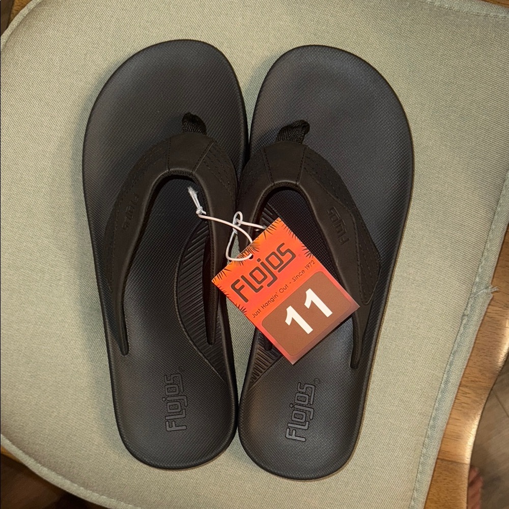 Flojos Men's Black Flip Flop Sandals